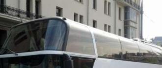 Double decker bus - the best tourist transport